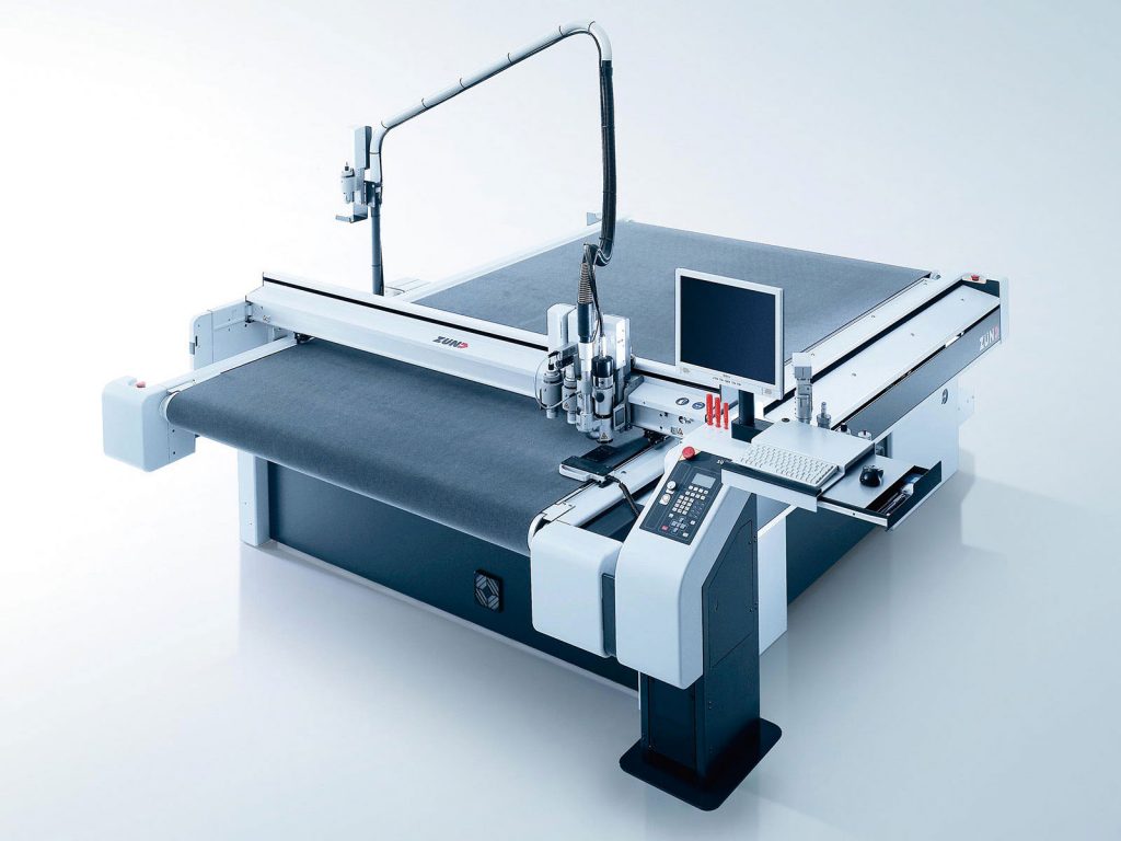 大型フラットべッドプロッタ Zund G3 Cutter　導入!!